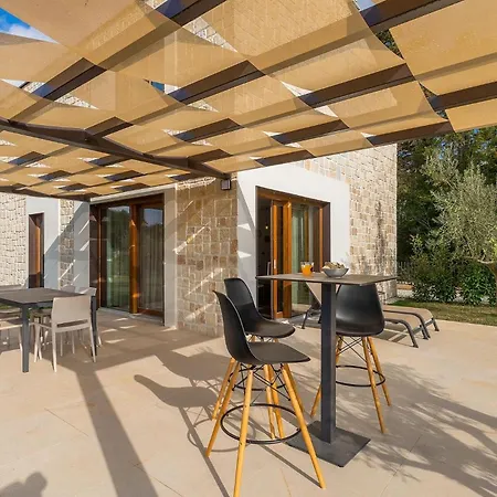 Σπίτι διακοπών Villa-veritas Višnjan