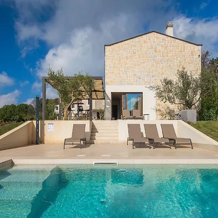 Villa-veritas Holiday home